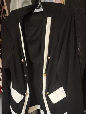 Black & White Women's Contrast Trim Blazer And Matching Skirt